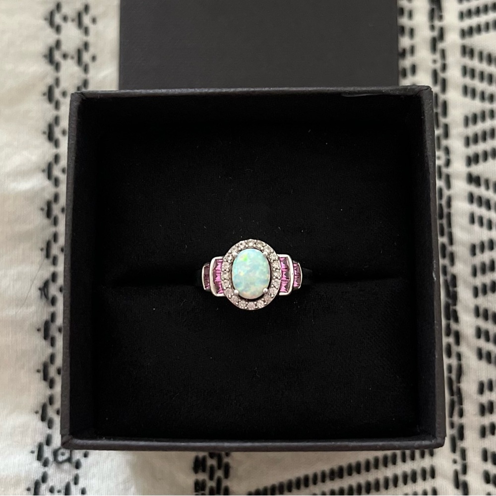 Opal ring - size 8